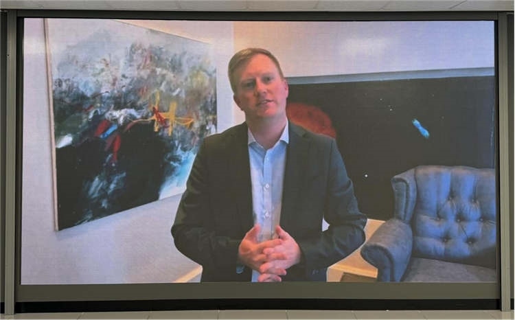 麥克弗森部長(zhǎng)通過(guò)視頻表達(dá)對(duì)中南基建合作前景和未來(lái)了良好祝愿。中國(guó)銀行約翰內(nèi)斯堡分行供圖