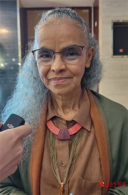 巴西環(huán)境與氣候部部長(zhǎng)瑪麗娜·席爾瓦接受人民網(wǎng)采訪。人民網(wǎng)記者 符園園攝