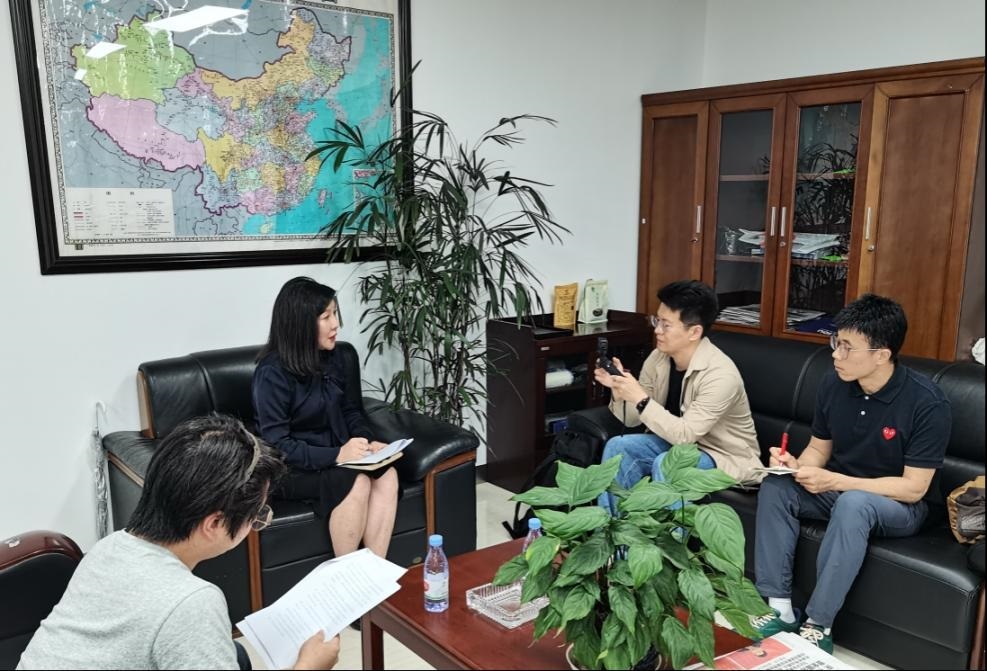 記者采訪企業(yè)跨境物流建設情況。人民網(wǎng) 孫啟凡攝