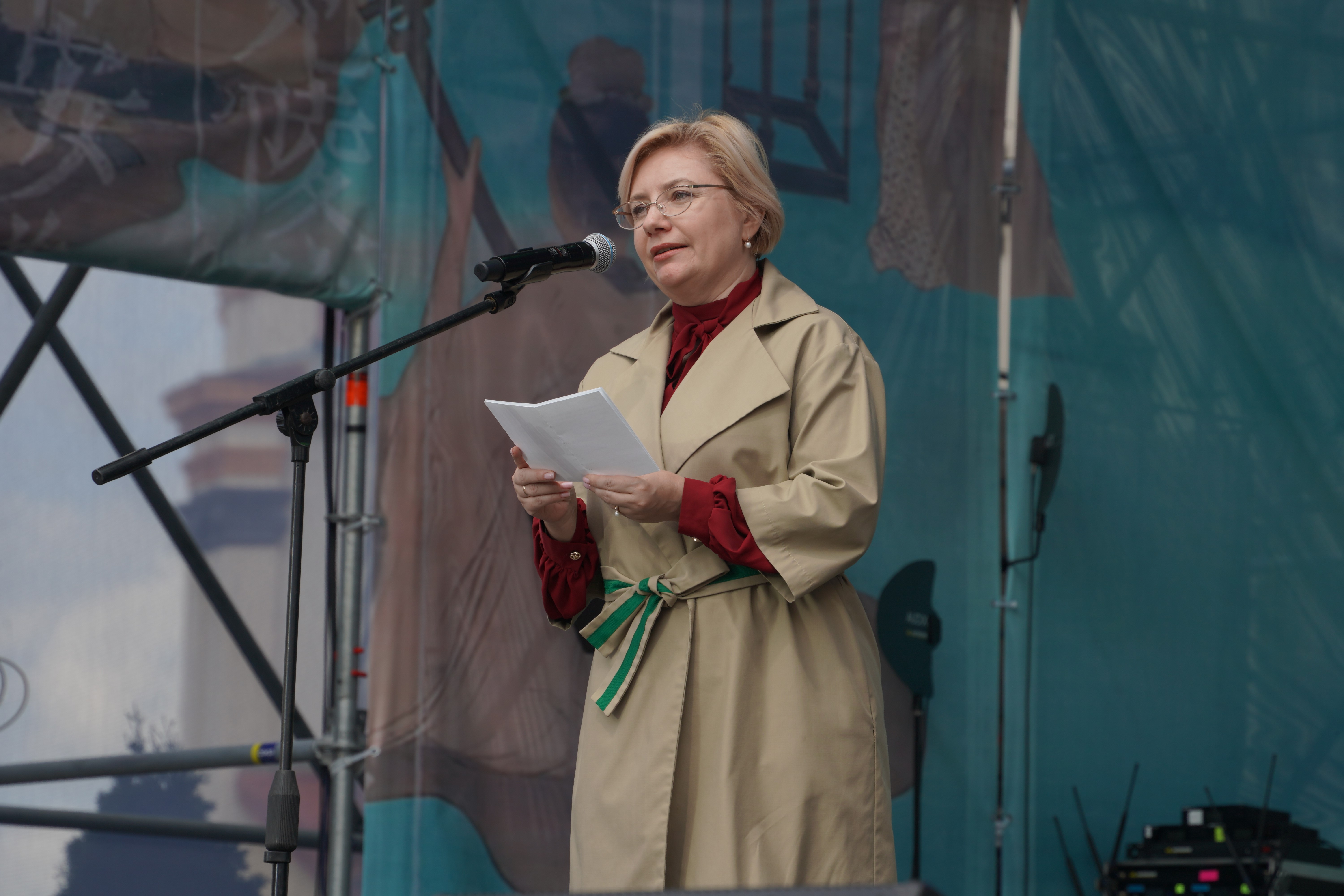 拉扎列維奇在活動(dòng)開(kāi)幕式上發(fā)表致辭。中國(guó)駐白俄羅斯大使館供圖